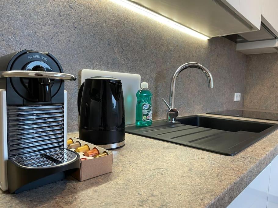 Charming Apartment Near City Center فيينا المظهر الخارجي الصورة